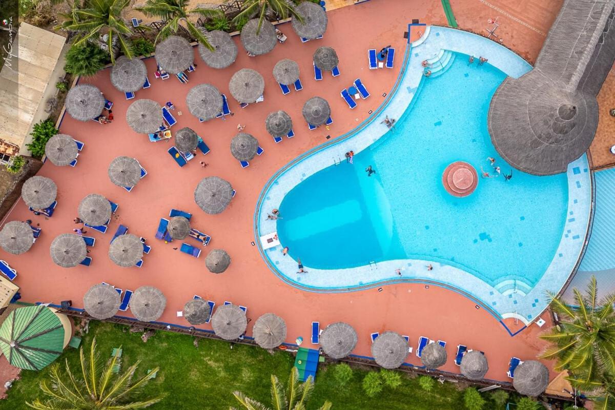 Senegambia Beach Hotel Кололі Екстер'єр фото