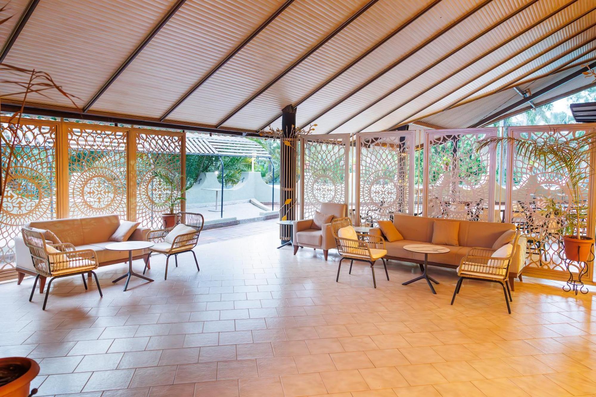 Senegambia Beach Hotel Кололі Екстер'єр фото