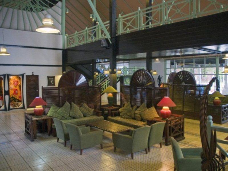 Senegambia Beach Hotel Кололі Екстер'єр фото